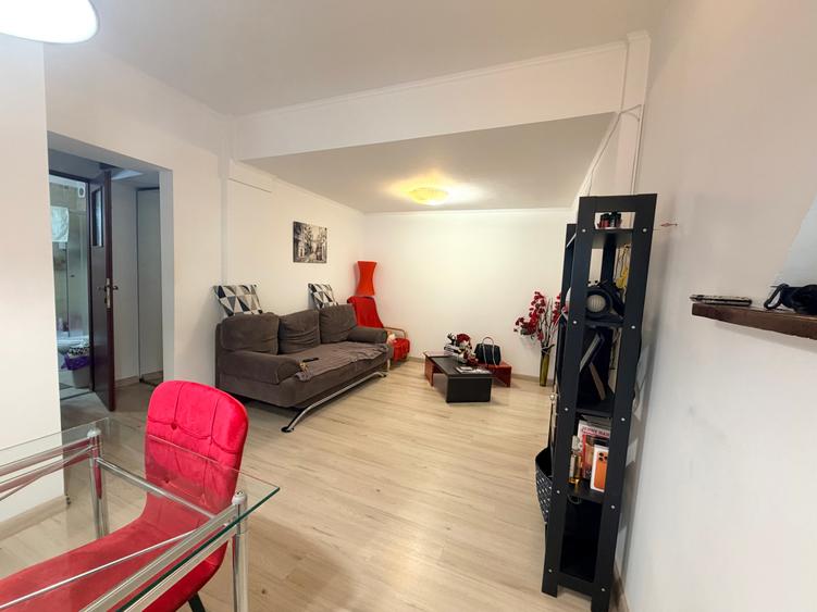 Apartament cu 2 camere semidecomandat în Sala Palatului