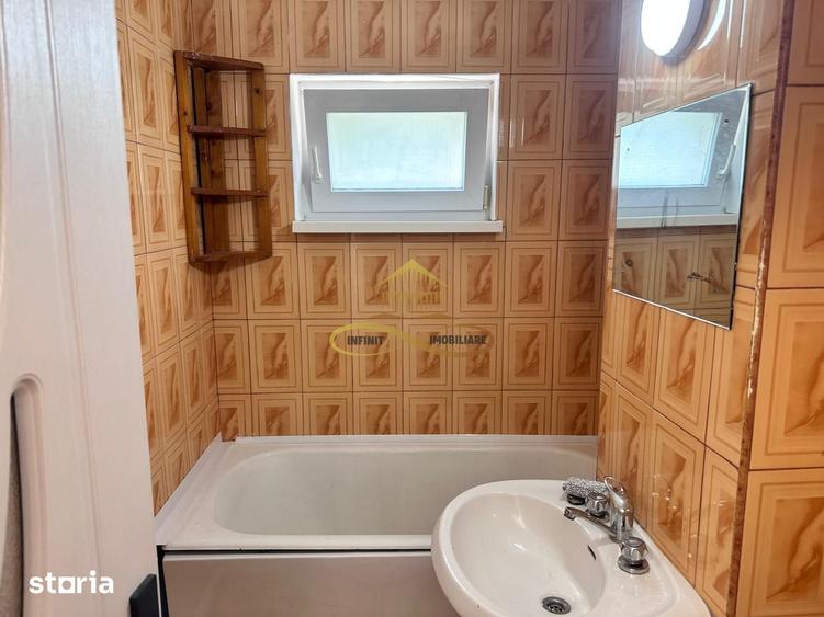 Apartament cu 2 camere semidecomandat în Ungureni