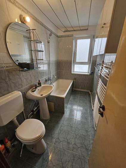 Apartament cu 2 camere nedecomandat în Dacia