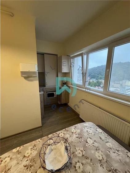 Apartament cu 4 camere decomandat în Centrul Civic