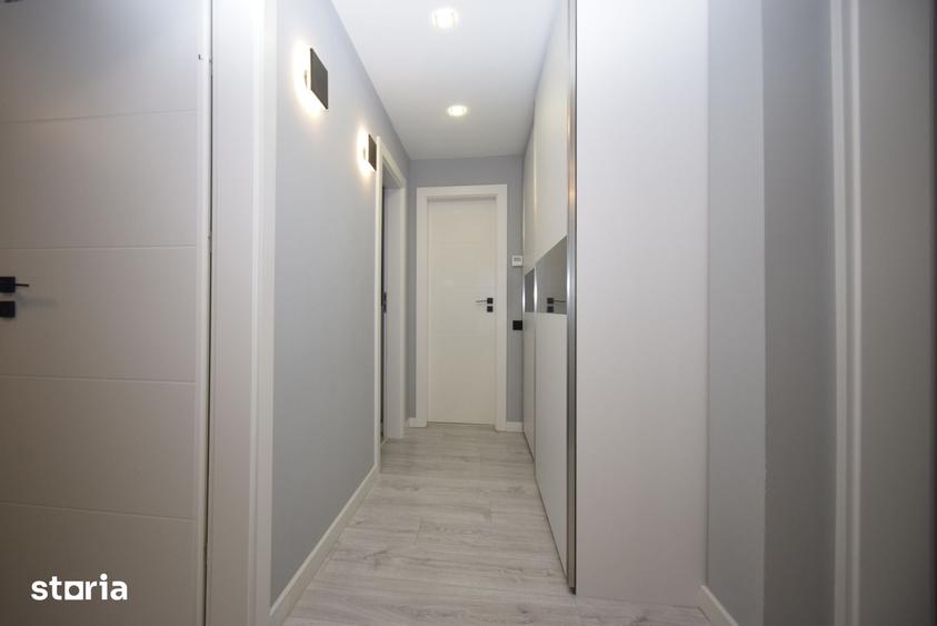 Apartament cu 3 camere decomandat în Siloz