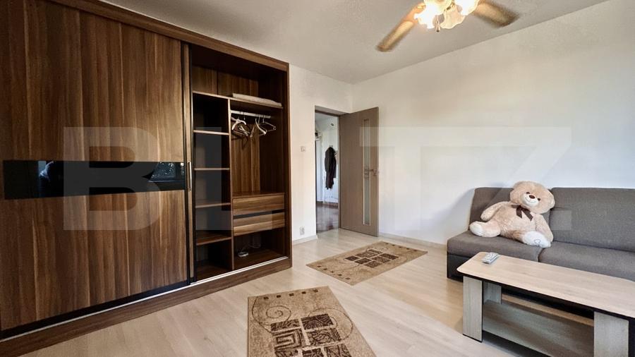 Apartament cu 3 camere, decomandat, etaj 3/4, dublă orientare, Rogerius - 3