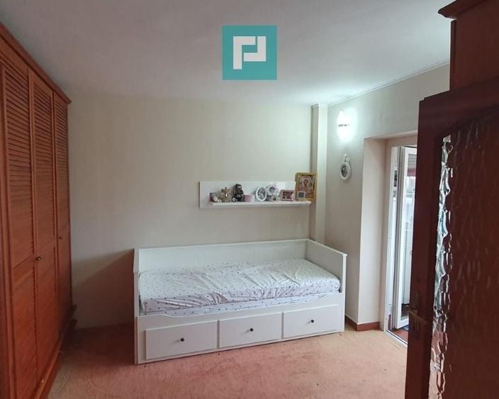 Apartament cu 3 camere decomandat, mobilat în P-ța Doina