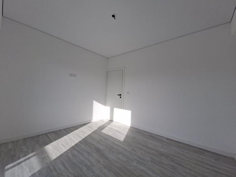 Apartament cu 2 camere decomandat în Vișan