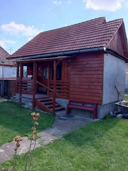 Casă cu 3 camere în Livada (Petreștii de Jos)