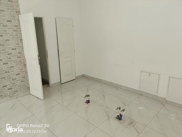 Spațiu comercial, de 210 mp, în Central