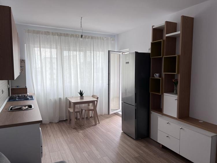 Apartament cu 2 camere decomandat în Exterior Vest