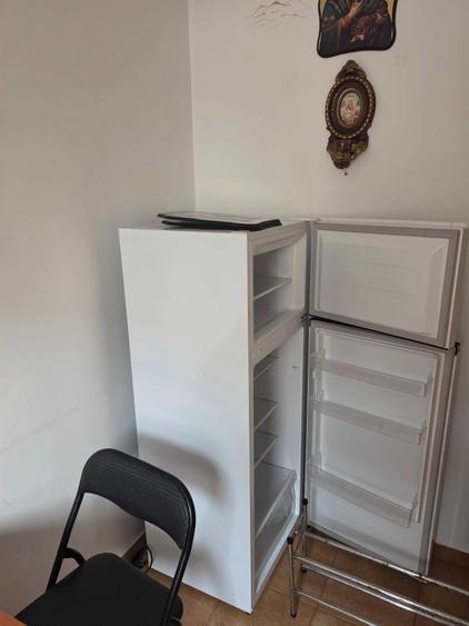Garsonieră decomandată în Ipotești