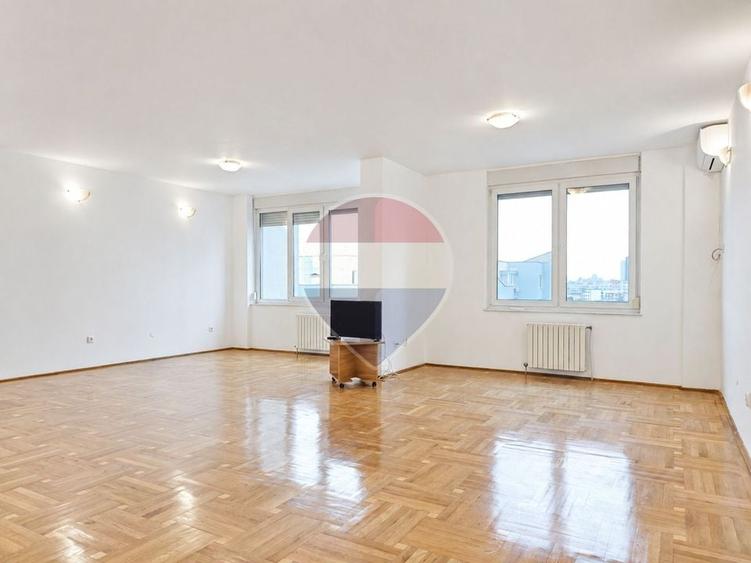 Apartament cu 3 camere decomandat în Calea Plevnei