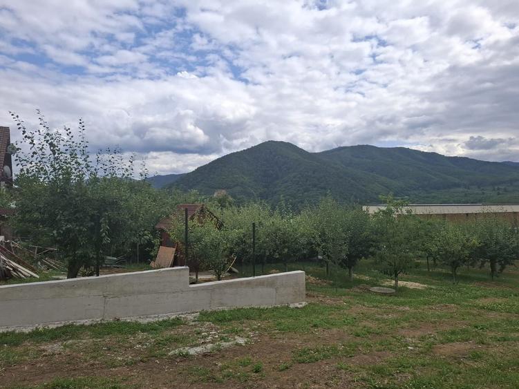 Teren Construcții intravilan de 940 mp, în Cisnădioara