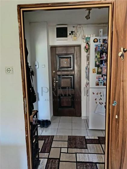 Apartament cu 2 camere decomandat în Girocului