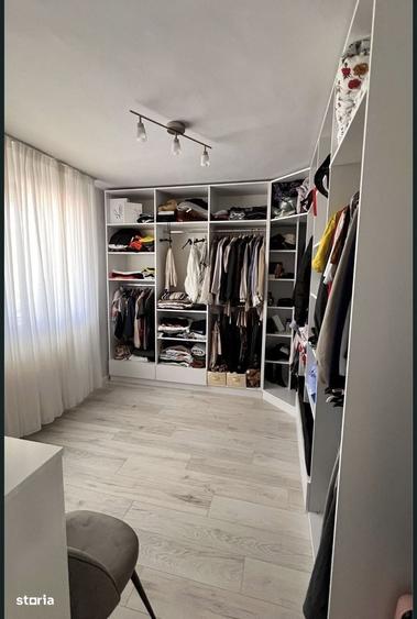 Ap. 4 Camere - La Vila, Centrala Proprie, Curte, Bucatarie Inchisa - 3