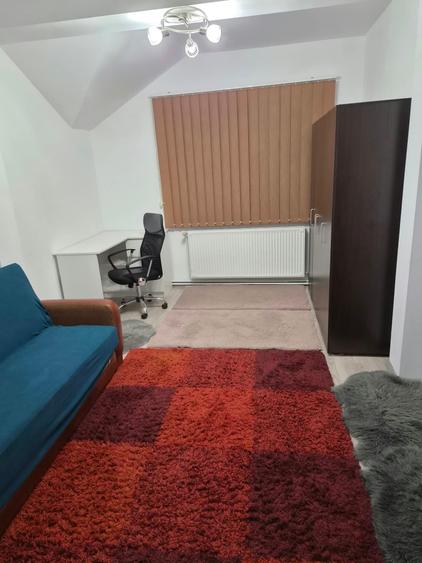 Apartament cu 3 camere decomandat în Chișoda