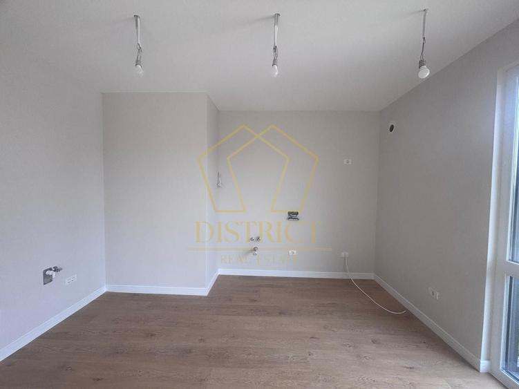 Apartament cu 3 camere decomandat în Complex Studențesc