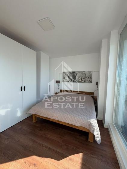 Apartament cu 3 camere decomandat, mobilat în Torontalului