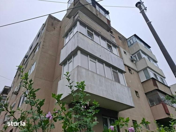 Garsonieră decomandată în Malu Roșu