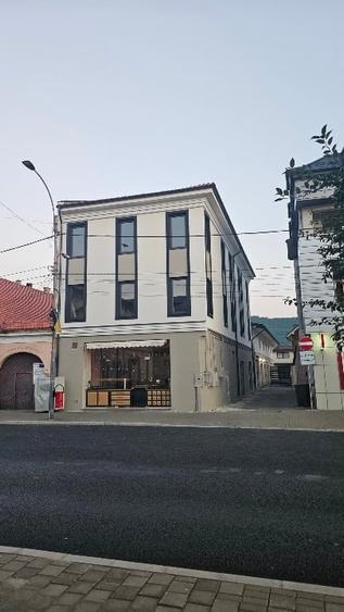 Birou, de 160 mp, în Ultracentral