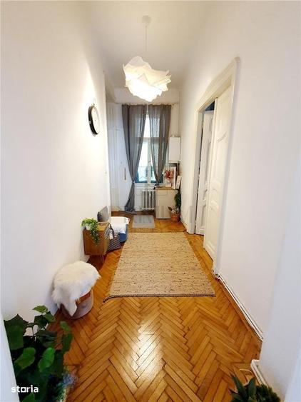 Apartament cu 3 camere, mobilat în Ultracentral