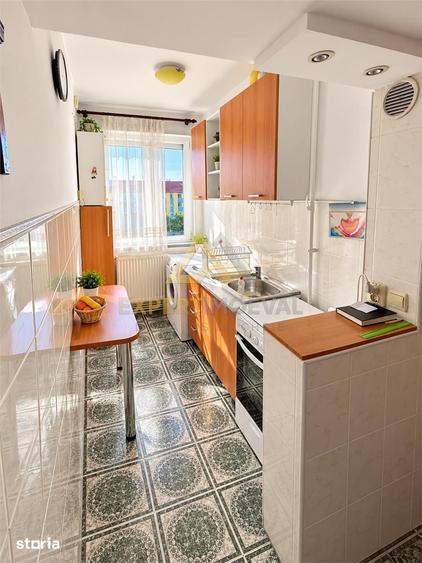 Apartament cu 2 camere semidecomandat în Traian