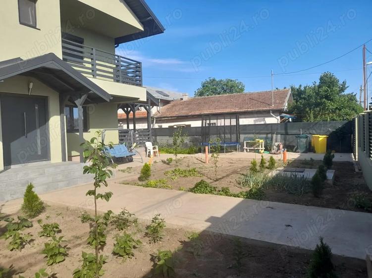Casă cu 6 camere cu Teren 600 Mp în Central