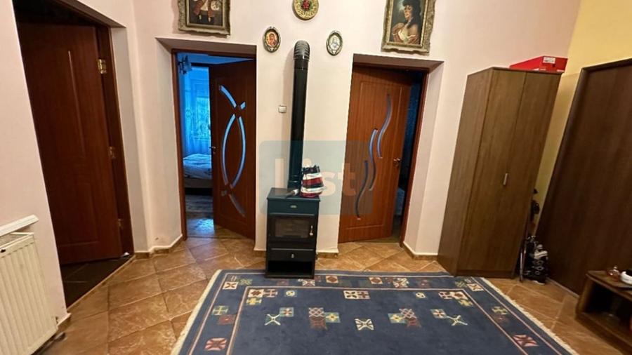 Casă cu 3 camere cu Canalizare în Muncitoresc