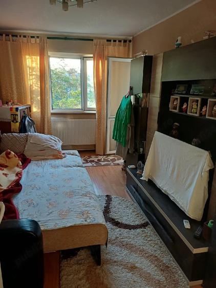 Apartament cu 2 camere decomandat în Micro 39