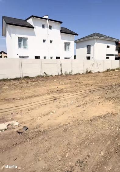 Teren de 300 mp, în Central