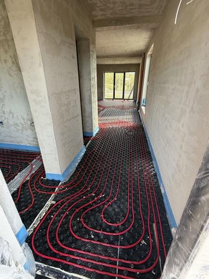 Casă cu 4 camere în Exterior Vest