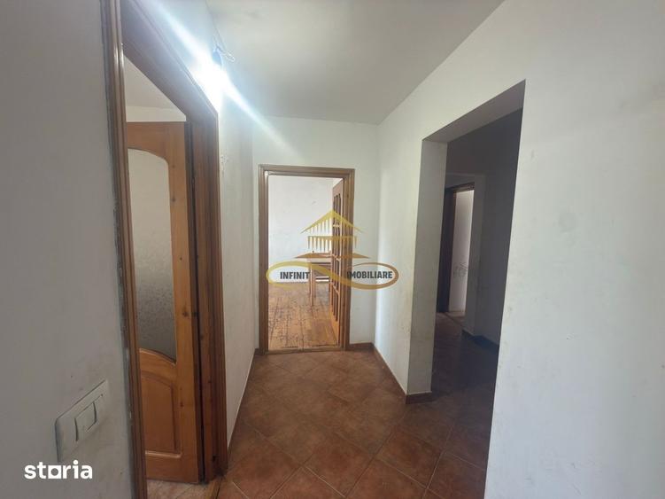 Apartament cu 3 camere decomandat, mobilat în Republicii