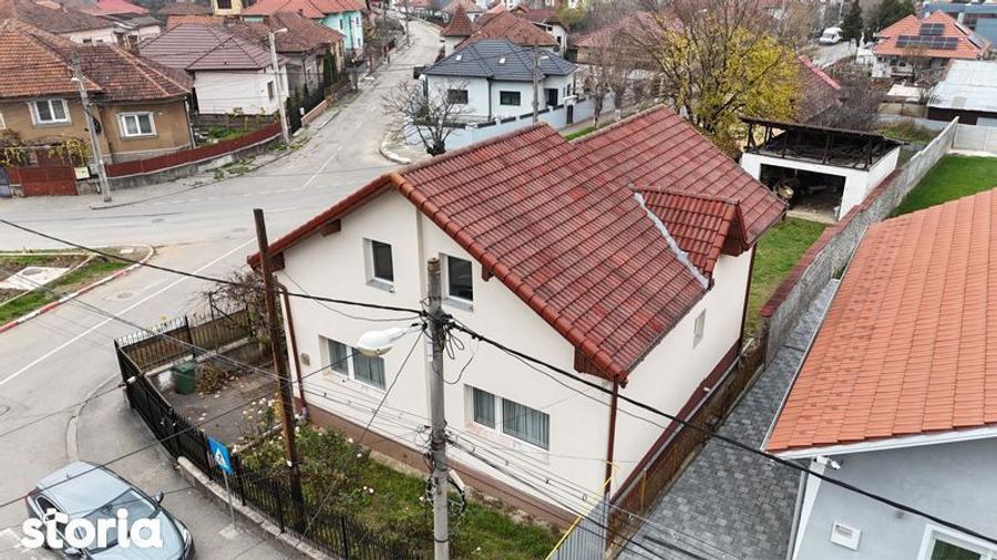 Casă cu 3 camere cu Teren 100 Mp în Central