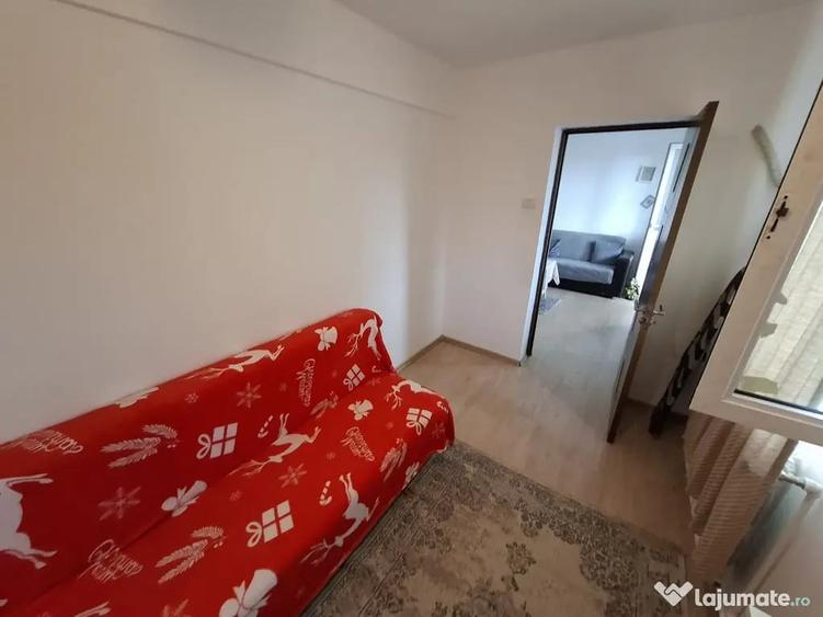 Apartament cu 3 camere semidecomandat în Brătianu