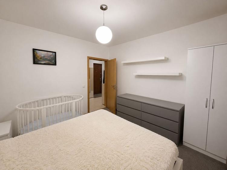 Apartament cu 2 camere decomandat, mobilat în Tractorul