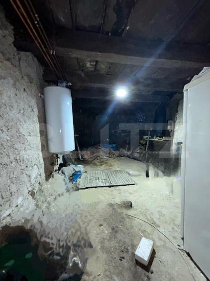 Casă individuală cu 6 camere cu Garaj în Sud-Est