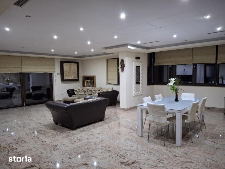Casă cu 8 camere cu Teren 764 Mp în Tineretului