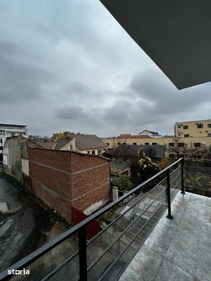 Apartament cu 2 camere în Intim