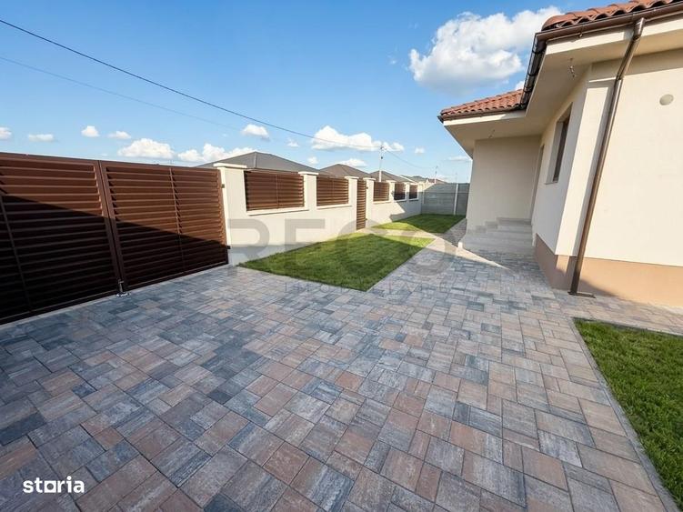 Casă cu 4 camere cu Teren 500 Mp în Sântandrei