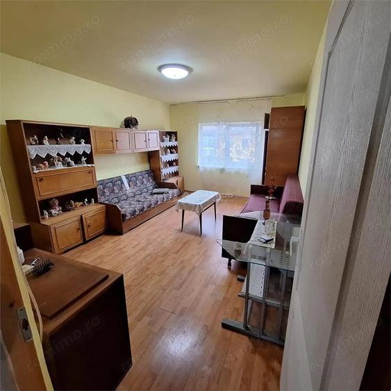 Apartament cu 2 camere decomandat, mobilat în Central