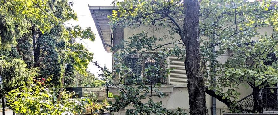 Vand casa tip vila, in zona Copou, in apropiere de Copou Bellevue