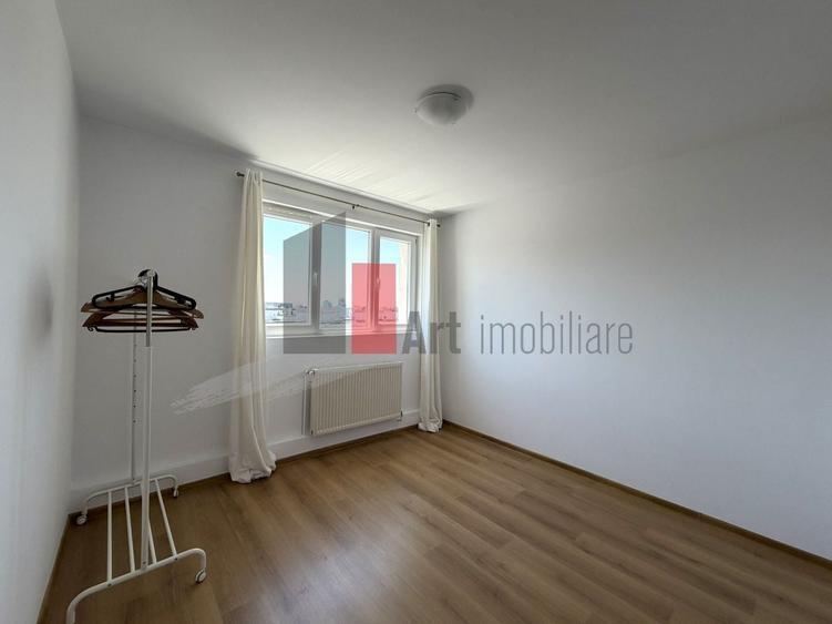 Apartament cu 3 camere decomandat, mobilat în Dristor