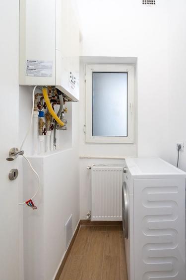 Apartament cu 2 camere, mobilat în Victoriei