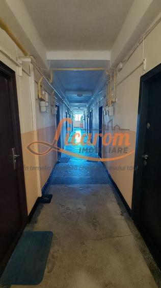 Garsonieră semidecomandată, mobilată în Județean