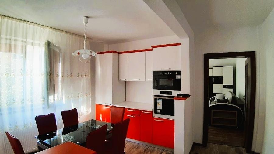 Apartament cu 2 camere decomandat, mobilat în Central