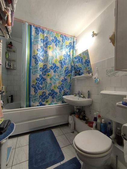 Apartament cu 3 camere decomandat în Mărăști