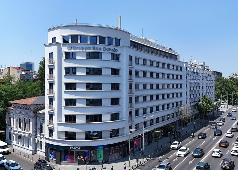 Birou, de 3,500 mp, în Romană
