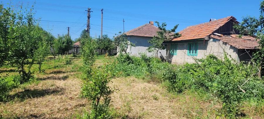Teren de 1550 mp, în Colceag