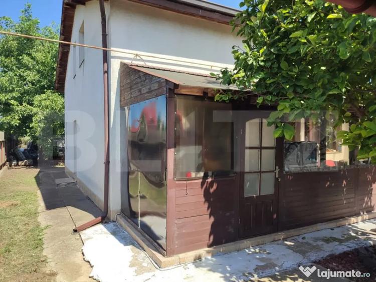 Casă cu 6 camere cu Canalizare în Dancu