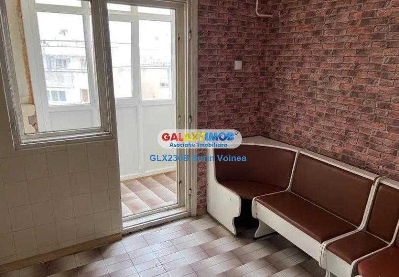 Apartament cu 4 camere decomandat în Berceni