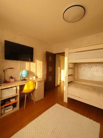 Apartament cu 2 camere decomandat în Republicii