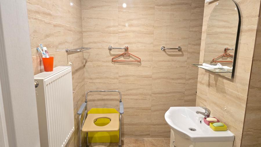 Apartament cu 2 camere decomandat în Zamfirescu