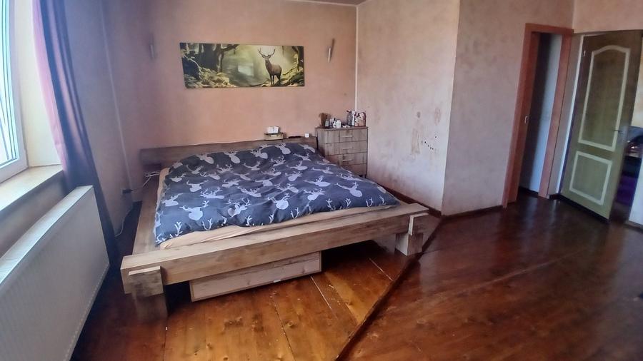 Casă individuală cu 7 camere cu Canalizare în Șura Mare